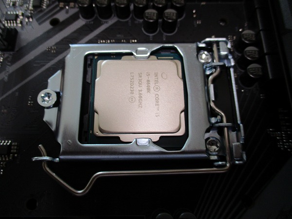 CPU