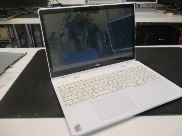 LIFEBOOK AH77/M（FMVA77MWJ）